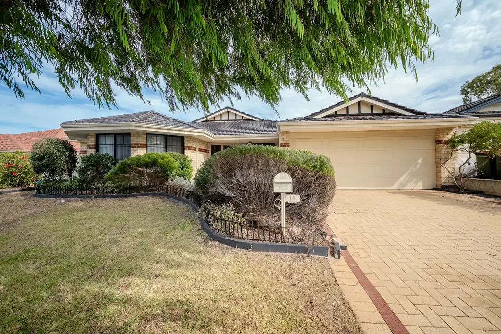 16 Mintaro Parade, Quinns Rocks, WA 6030