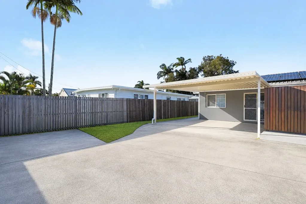 Pacific Paradise 2침실 Modern Duplex in a Peaceful Coastal Setting