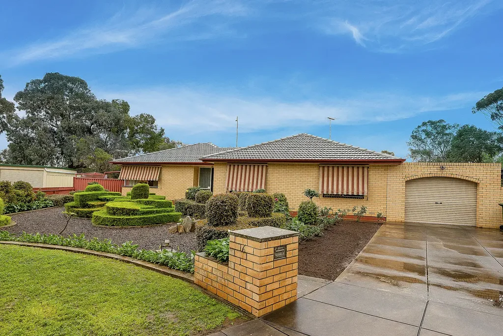 Salisbury Heights 3Moenga Diverse Opportunity on Large 1,170m2 Allotment!