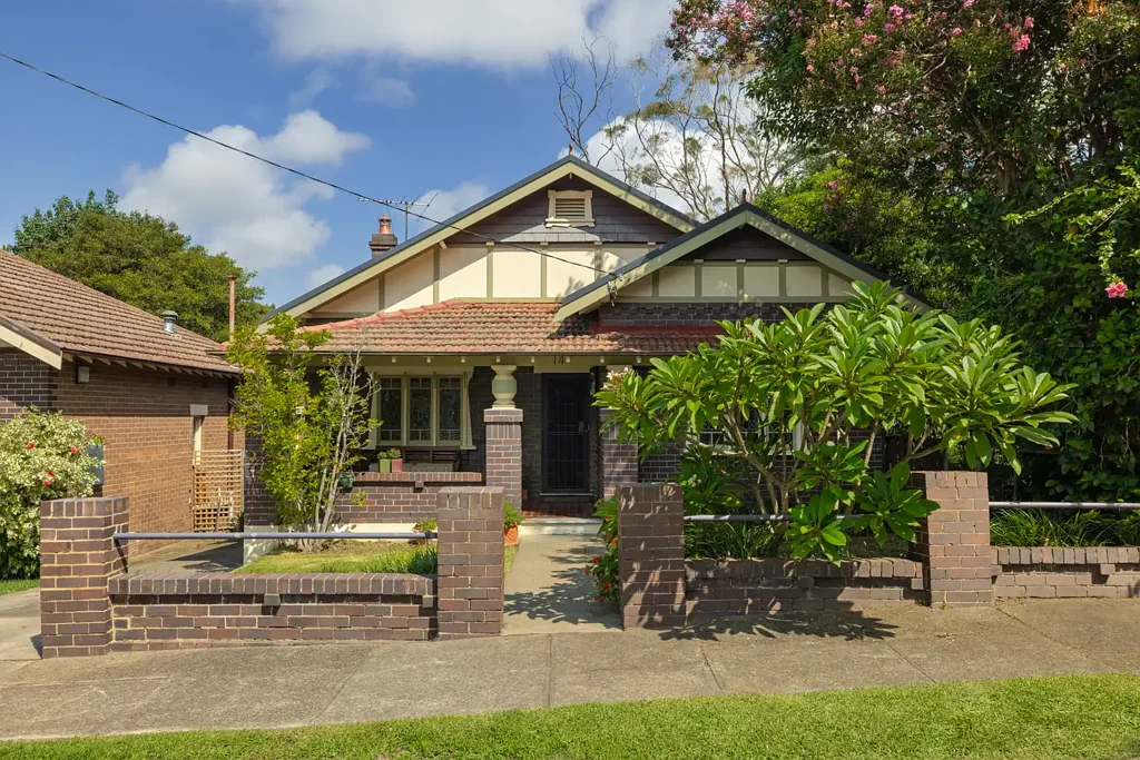Concord 3部屋 First time offered in 40 Years! | Immaculate Charming Bungalow in Rare cul-de-sac Position