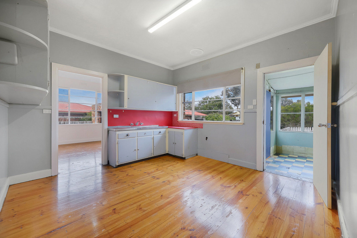 13 LONGMORE ST, CAMPERDOWN VIC 3260, 0 chambres, 0 salles de bain, House