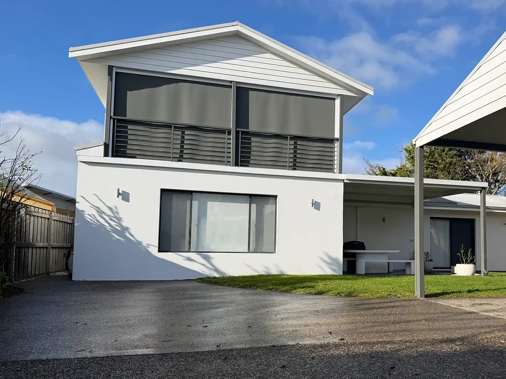 Wonnerup 3침실 Fully Renovated Beachfront Lifestyle Property on the Edge of Busselton