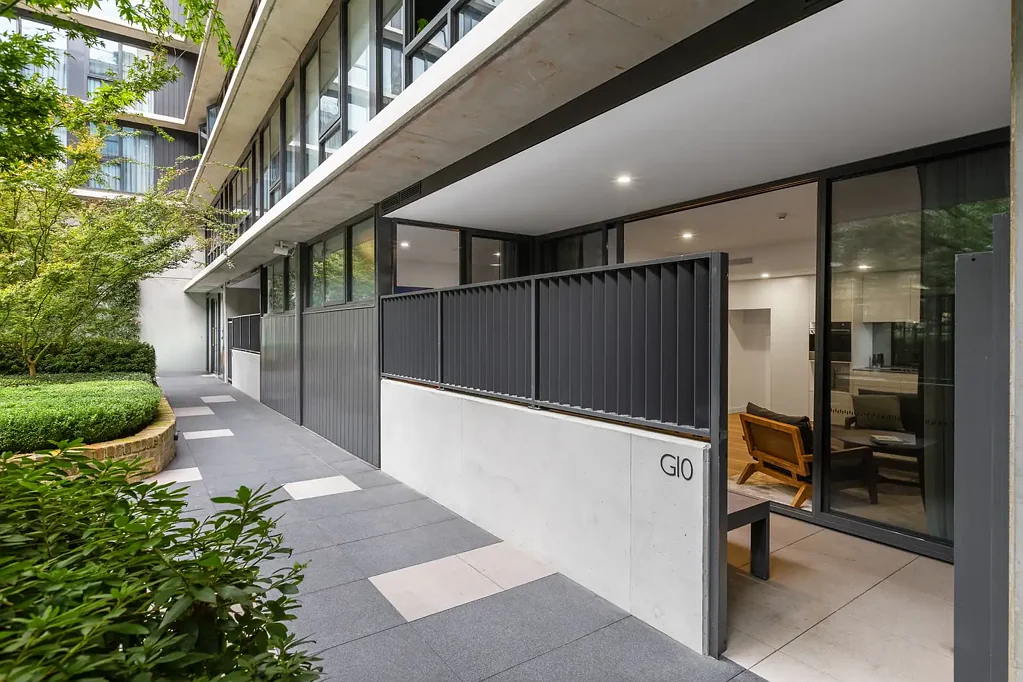Campbell 1房  Secure Executive Living with Direct Courtyard Access