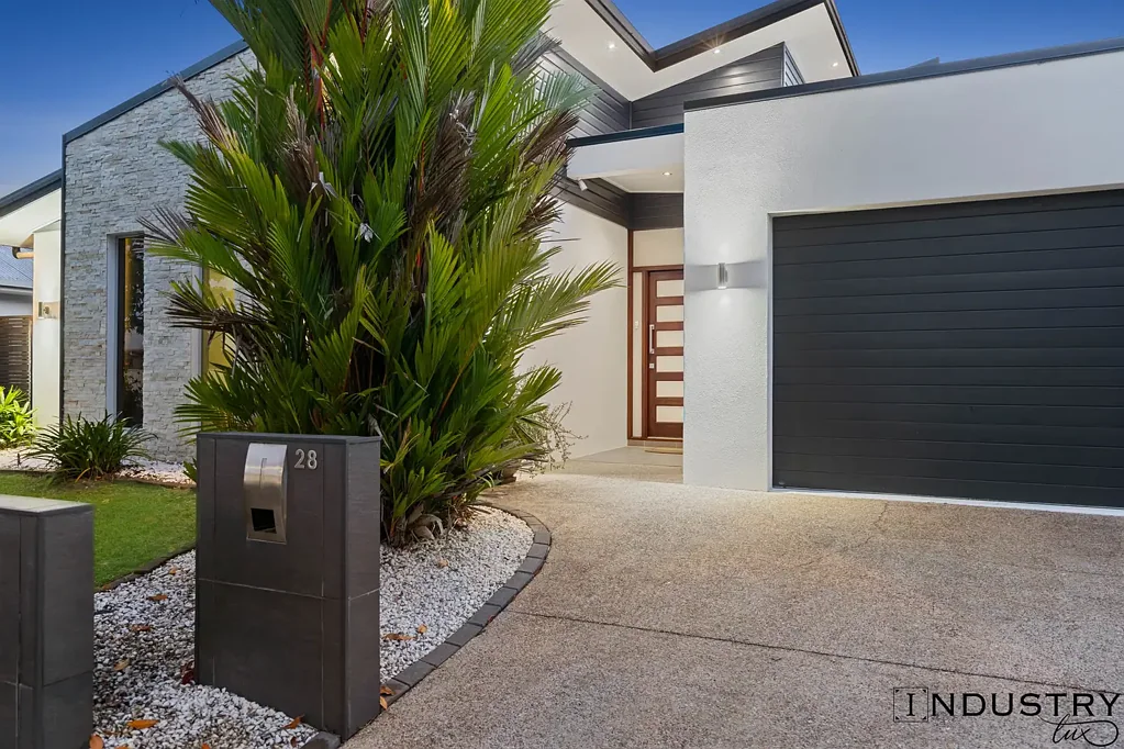 28 Fossilbrook Bend, Trinity Park, QLD 4879