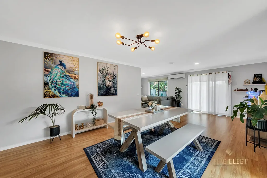 Truganina 3ห้องนอน Elegant Family Residence on 404m² with Rare Drive-Through Access
