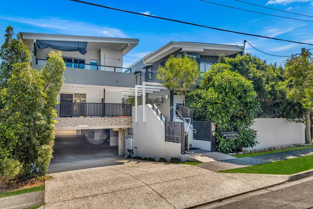 Yeronga 3બેડરૂમ Perfect Downsizer or Investment Opportunity in Vibrant Yeronga