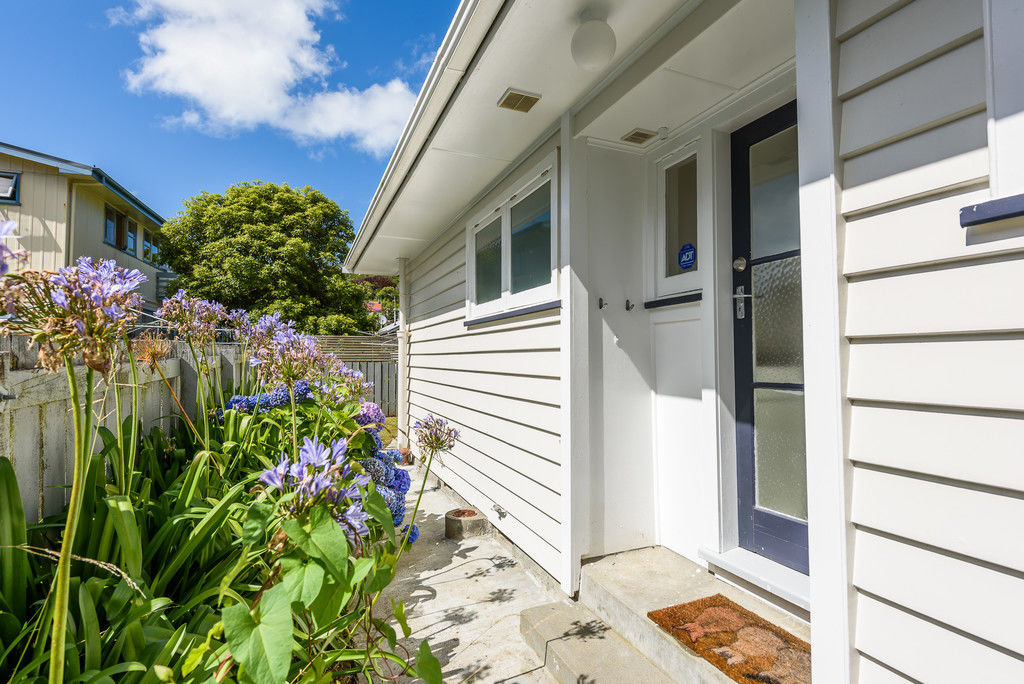 9a Ranelagh Terrace, Karori, Wellington, 2 ห้องนอน, 1 ห้องน้ำ