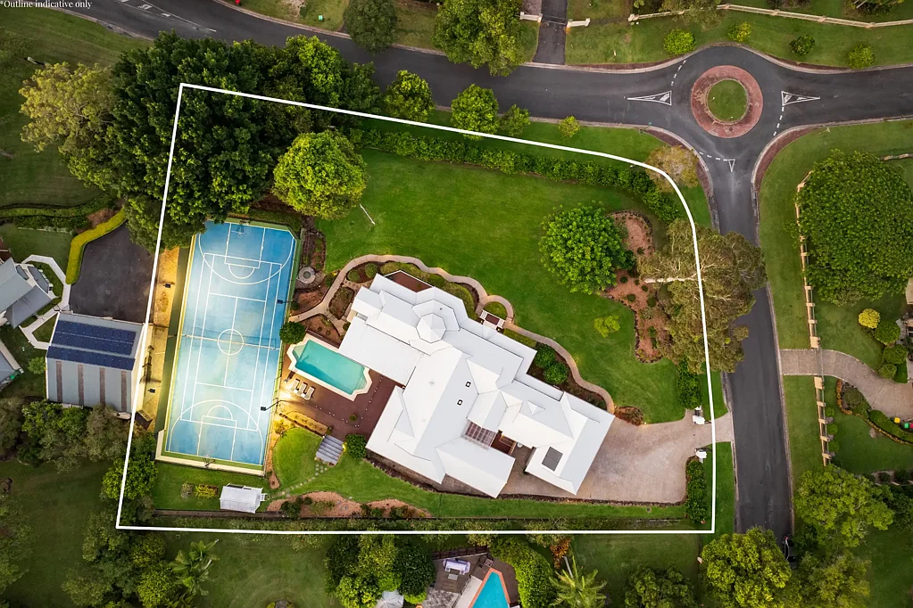 Bonogin 5 Bedroom Exclusive Ex-Prize Home in Mudgeeraba Forest - Act Fast!