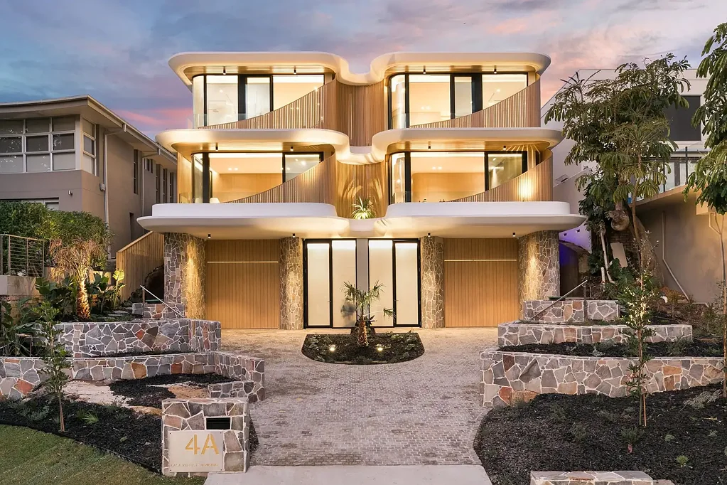 Cronulla 4 Bedroom CASA KALLISTE - FUSION OF MODERN SOPHISTICATION AND PRACTICAL DESIGN