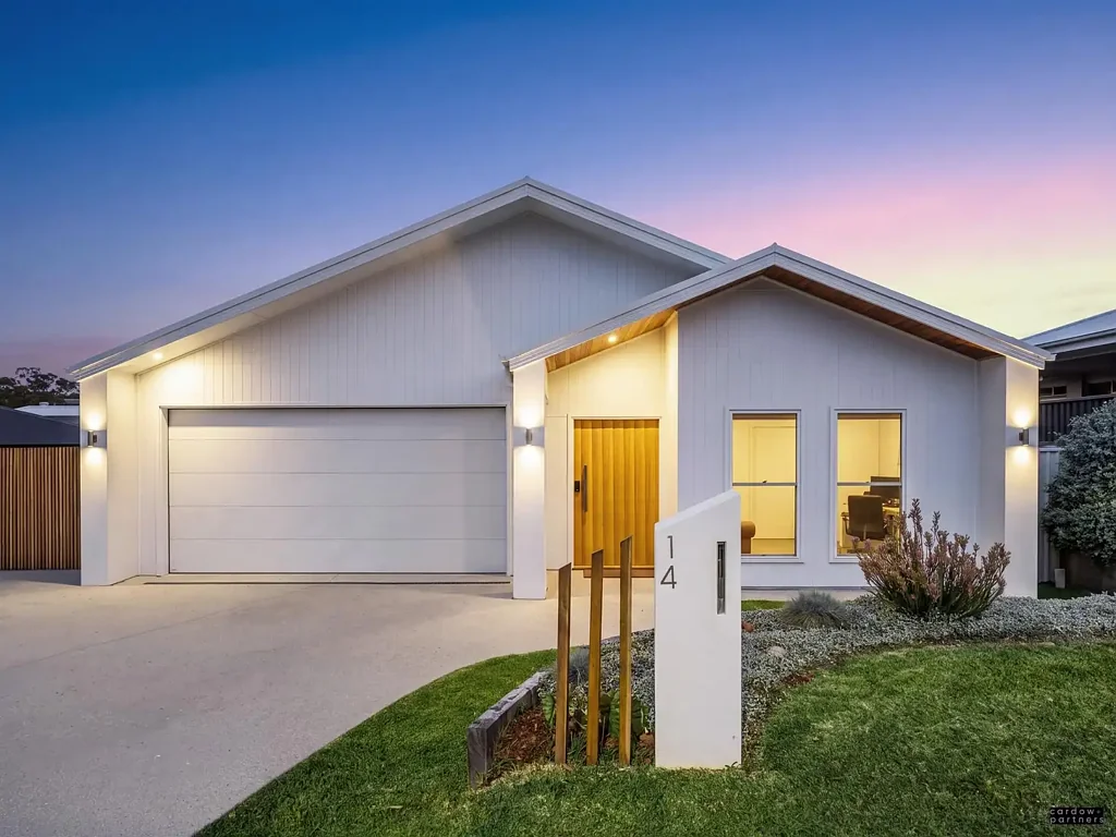 14 Angophora Crescent, Urunga, NSW 2455, 4 Schlafzimmer, 2 Badezimmer, House