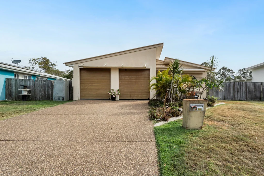 17 Longboard Street, Toogoom, QLD 4655