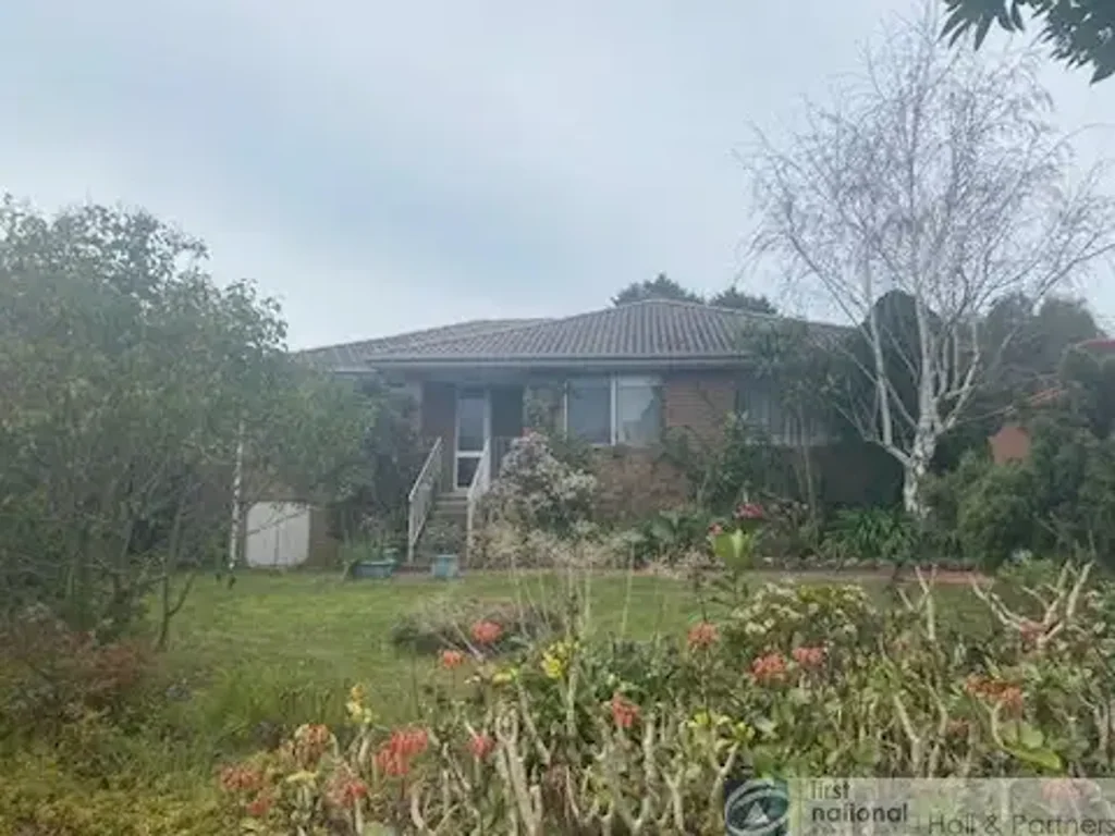 Spacious 3 bedroom home with mancave!