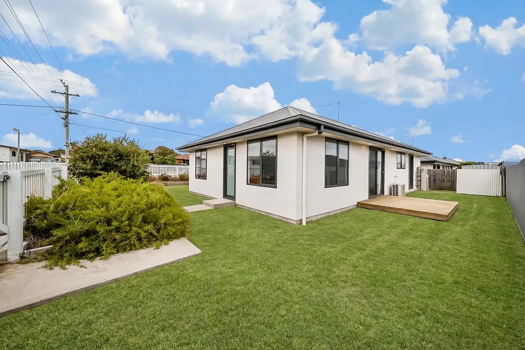 George Town 2房  Fantastic location – South George Town