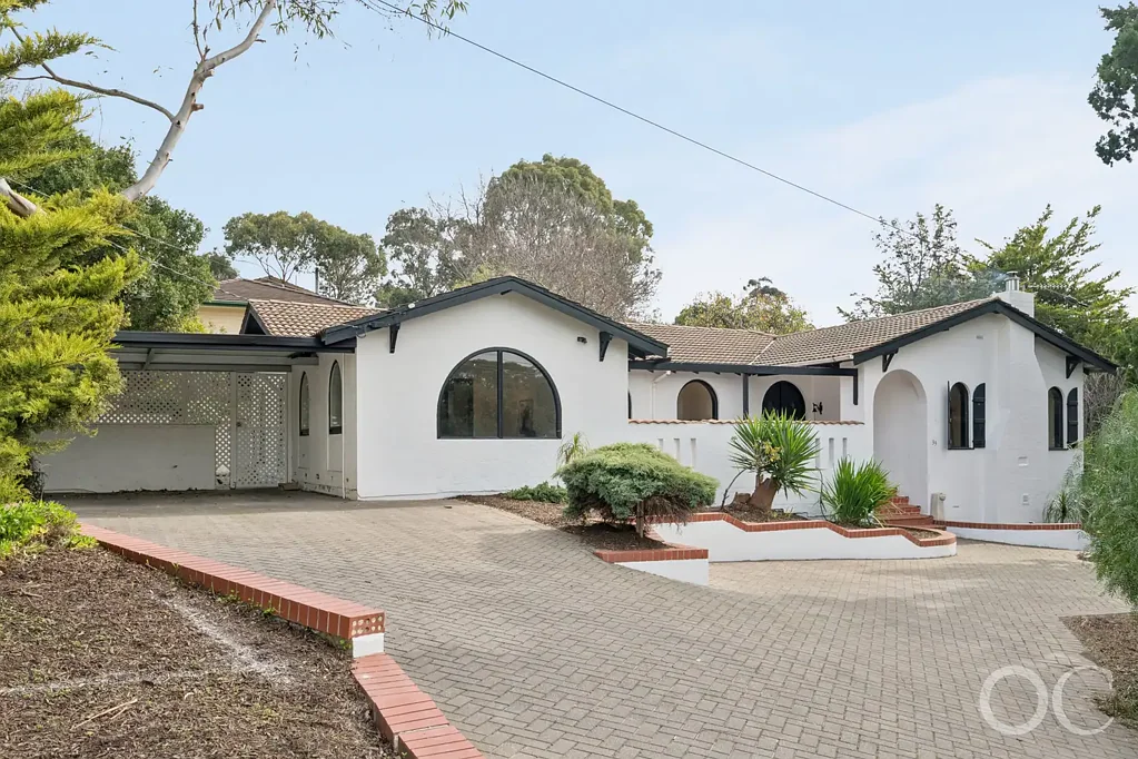 Flagstaff Hill 4બેડરૂમ Open the Door to a Transportive Spanish-Inspired Original With Sturt Gorge by Its Side