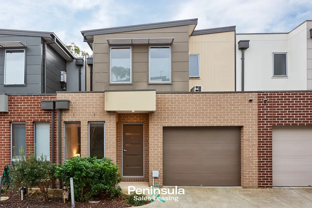 Easy Living in Central Carrum Downs