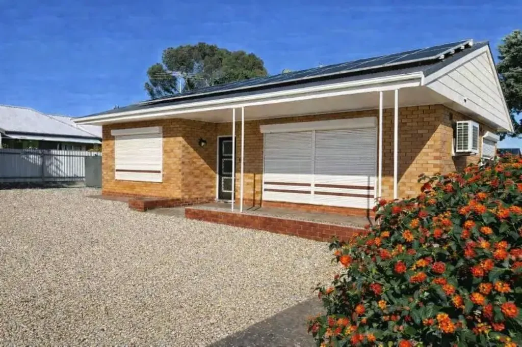 Murray Bridge 2 Bedroom Corner Block Opportunity with Future Development Potential