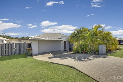 Glen Eden 4Zimmer Solid Family Home with Dual Side Access & Elevated Outlook!