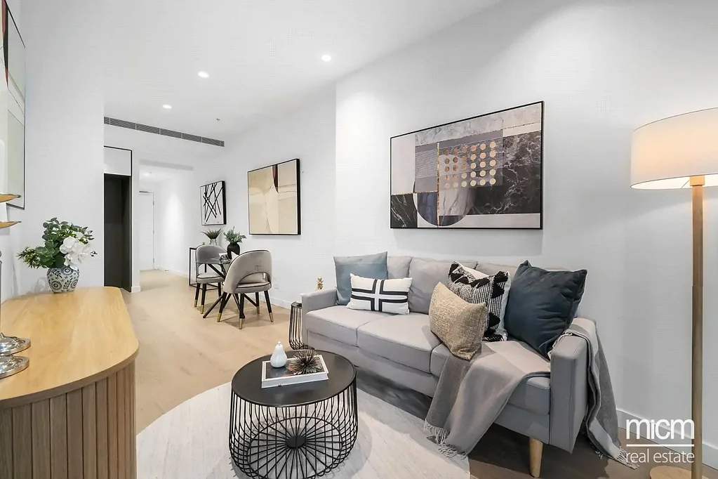 Melbourne 1Moenga Elevate Yourself in Next-Level West Side Place Showpiece!