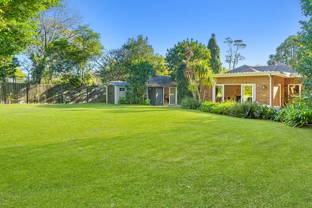 West Pymble 4Moenga Renovated full brick family home in prime location