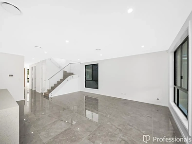 地址保密, Ingleburn, NSW 2565, 4房, 2浴, House