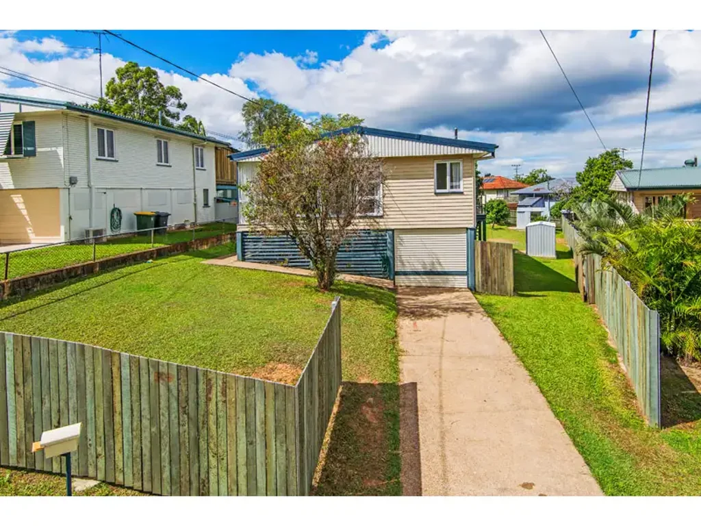 FAMILY HOME WITH AMPLE STORAGE