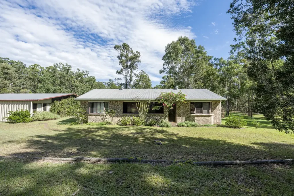 Charming 3 Bedroom Home on 10 Acres