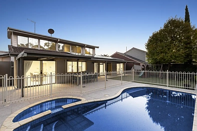 Dingley Village 5chambre Prestige and Privacy in a Tightly Held Estate