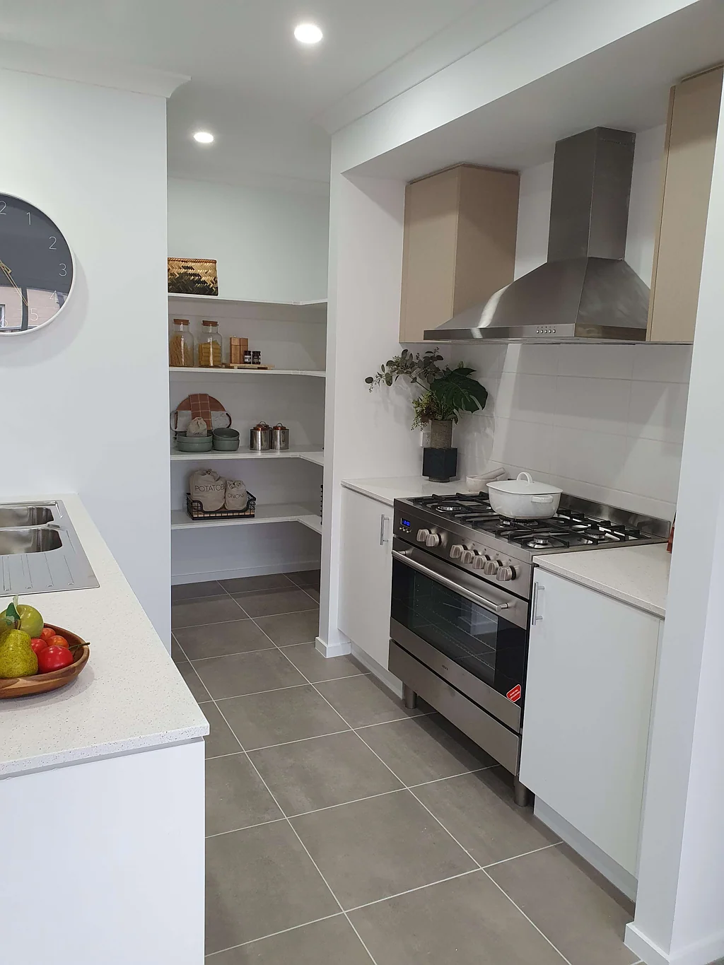 Mambourin 3Phòng ngủ WILL NOT LAST LONG!! FULLY FIXED TURNKEY