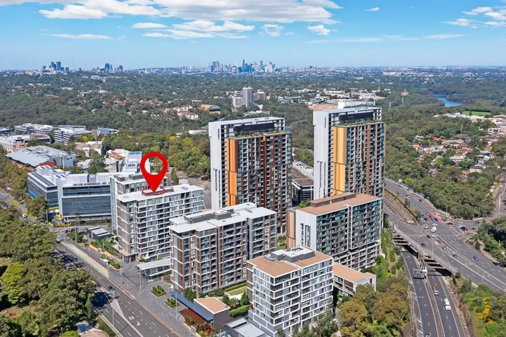 North Ryde 3ห้องนอน Penthouse Living with National Park Views and Metro Access