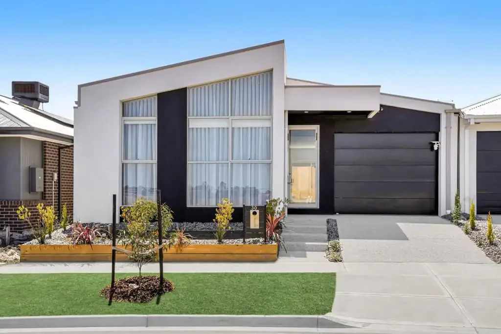 Wollert 4房  Eligible for FHOG  $10,000  ( Luxury & comfort with low maintenance )