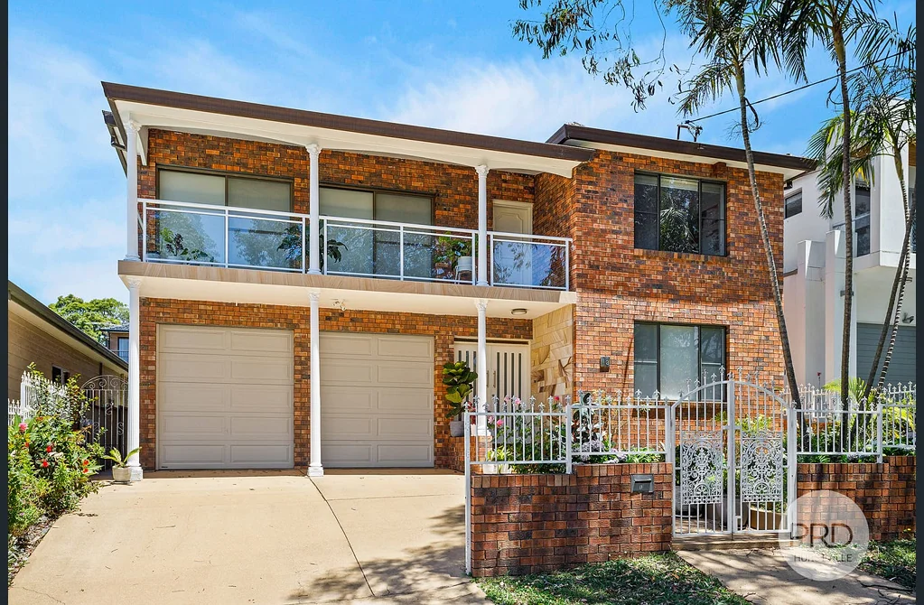 Grand Elegance 5 Bedroom House in Prime Location Coming Soon!
