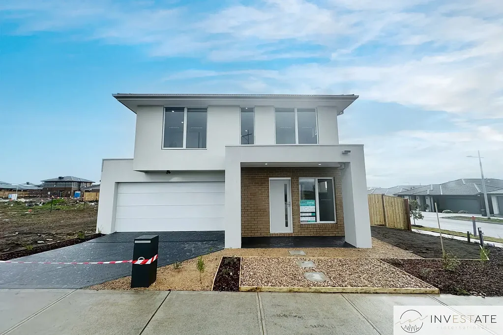 Brand New 4-bed Double Storey with Park Front View