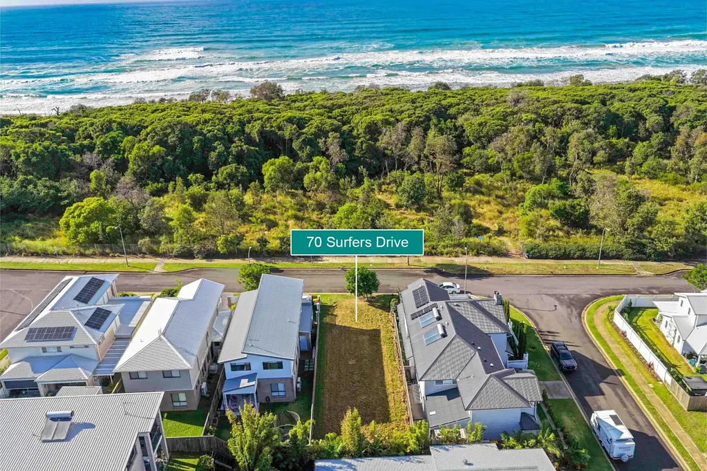 70 Surfers Drive, Lake Cathie, NSW 2445