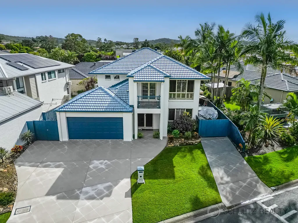 Windaroo 5 Bedroom Large 5 Bed, 3 Bath, 3 Living Area Family Home Plus Side Access