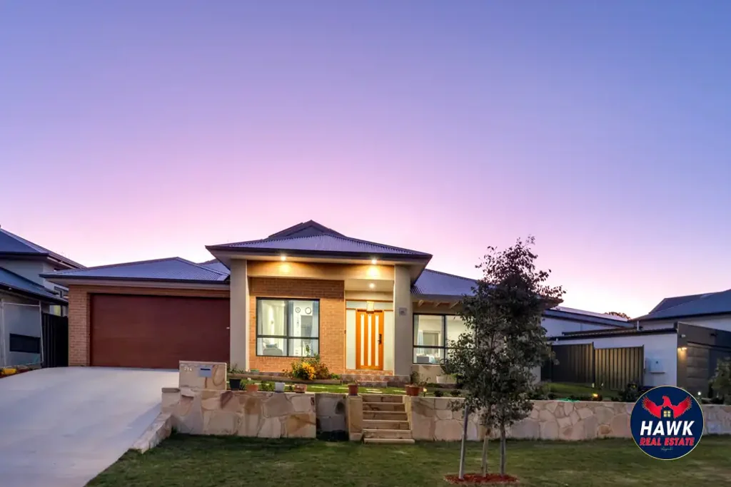 Googong 4Kwarto Custom-Designed East-Facing Masterpiece in Premium Googong Location