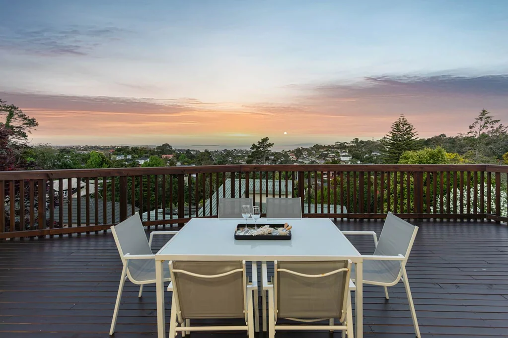 1/547 East Coast Road, Browns Bay, North Shore City, Auckland