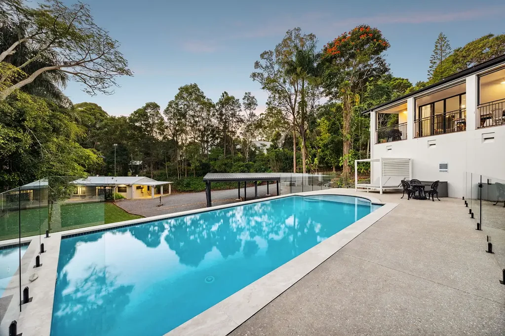 Mons 6 Bedroom Stylish Single-Level Sanctuary in Sought-After Mons