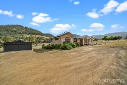 165 Daniels Road, Magra