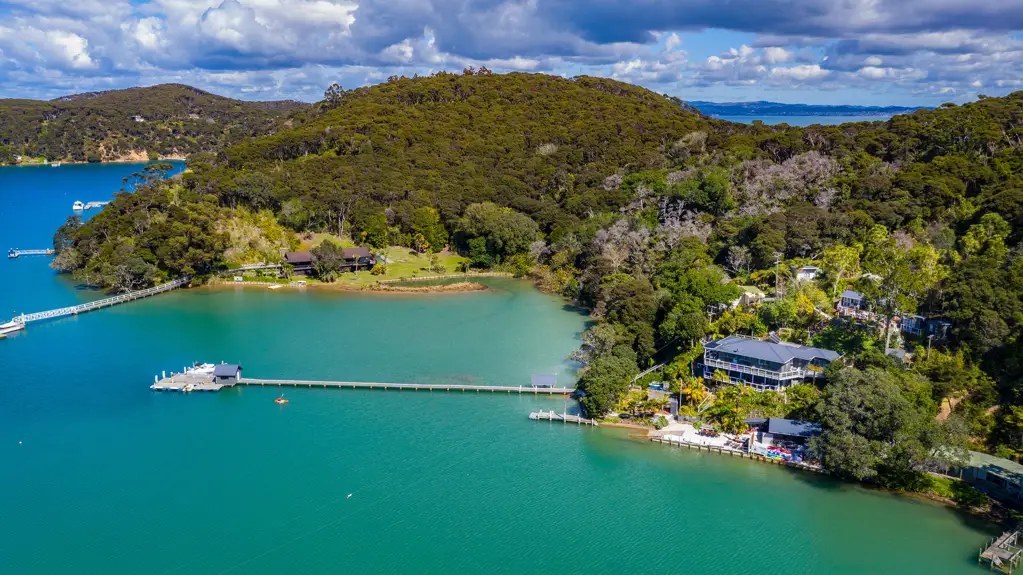 Kawau Island Prime waterfront home with great income potential