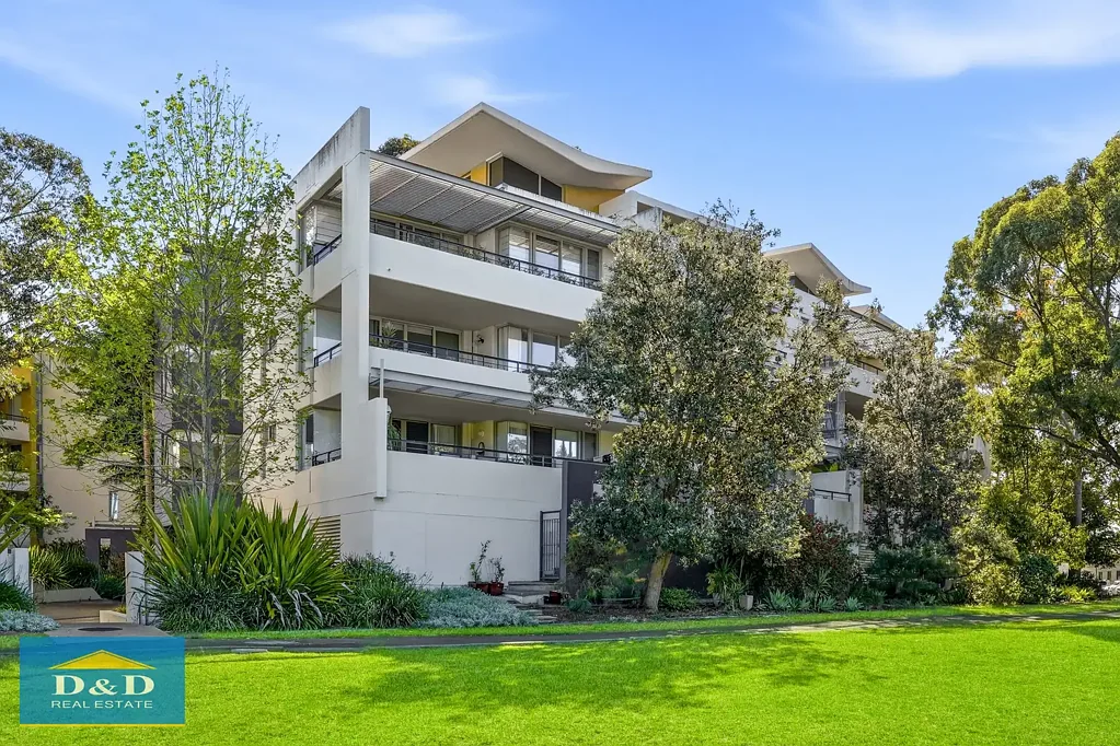 Newington 3कमरा Modern 3 Bedroom Apartment. Stunning Gardens & Pool. Two Balconies. Two Secure Car Spaces. Walk to Shopping & Transport