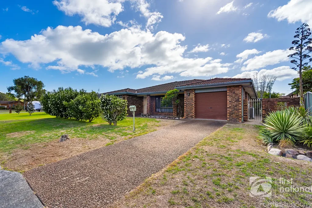3 Colvin Avenue, Tuncurry, NSW 2428