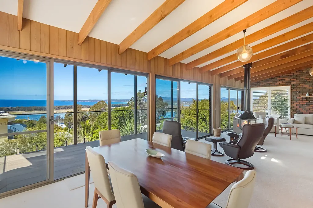 Merimbula 4બેડરૂમ A Home With Soul & A View To Remember