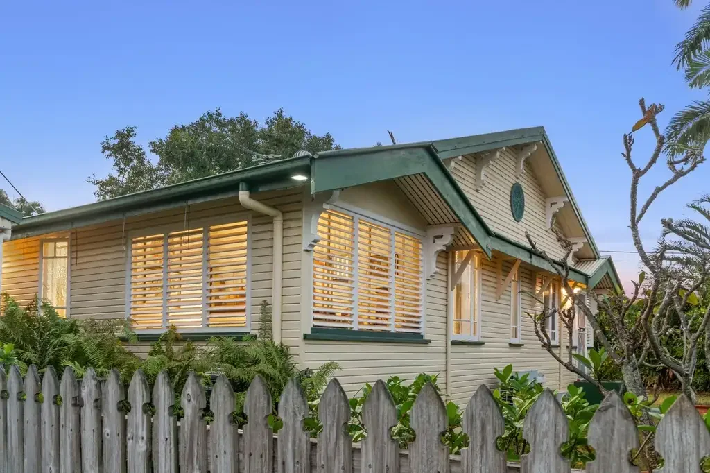 Mundingburra 3Moenga Timeless Character, Tropical Lifestyle & Space to Entertain