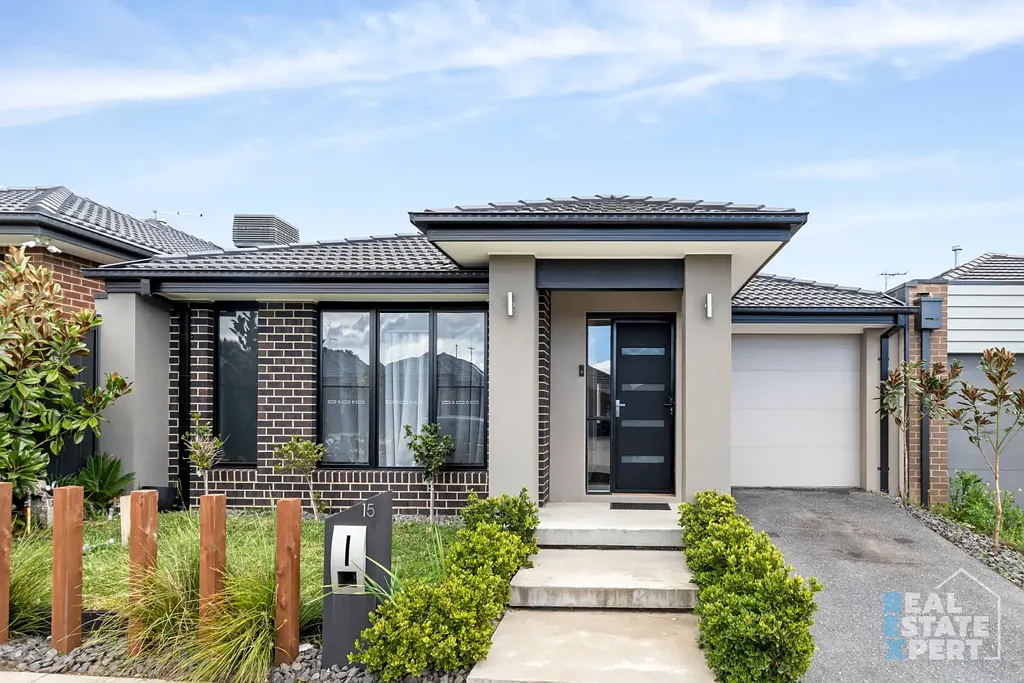 Modern Elegance in Hampton Park