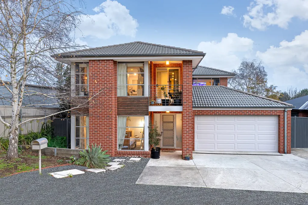 Buninyong 4 Slaapkamer Spacious Family Living with Exceptional Shedding in Prestigious Buninyong