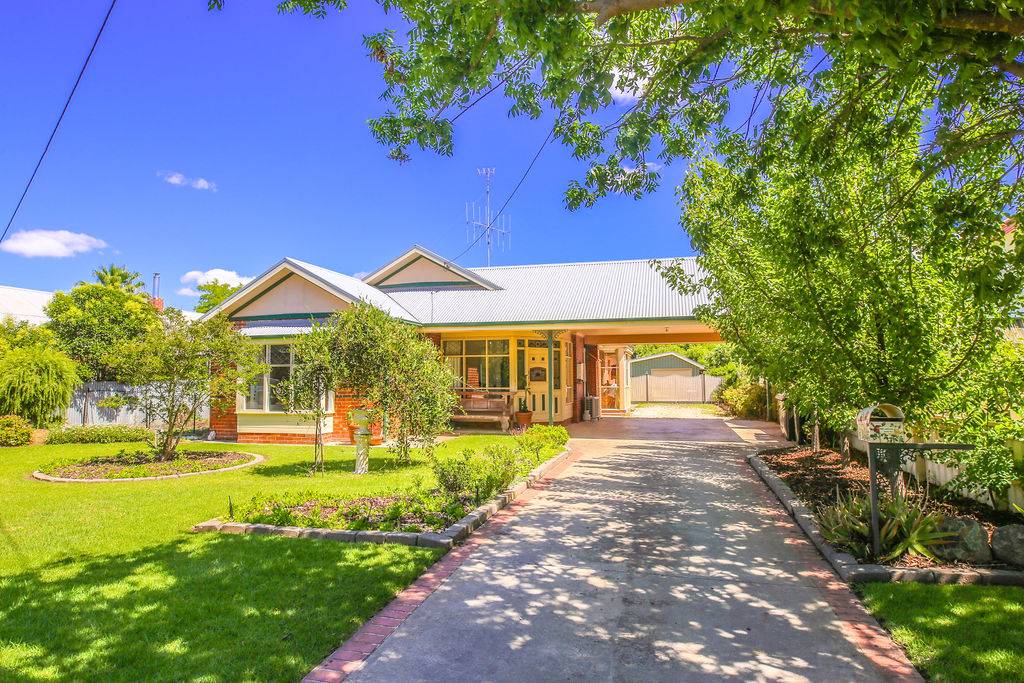 101 CHARLEY ST, DENILIQUIN NSW 2710, 0 침실, 0 욕실, House