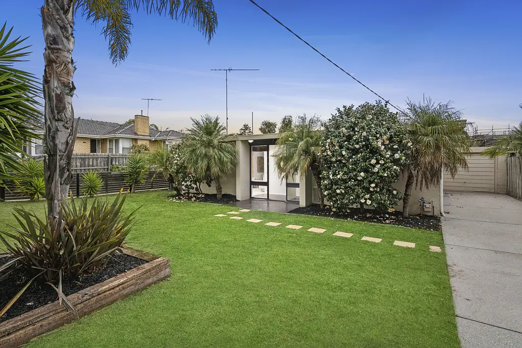 11B St Elmo Crescent, Highton, VIC 3216