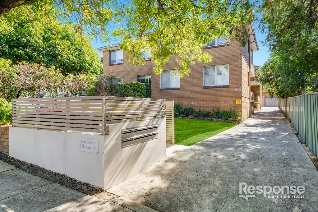 North Parramatta 2Zimmer Spacious Double-Brick Apartment Moments from Parramatta CBD