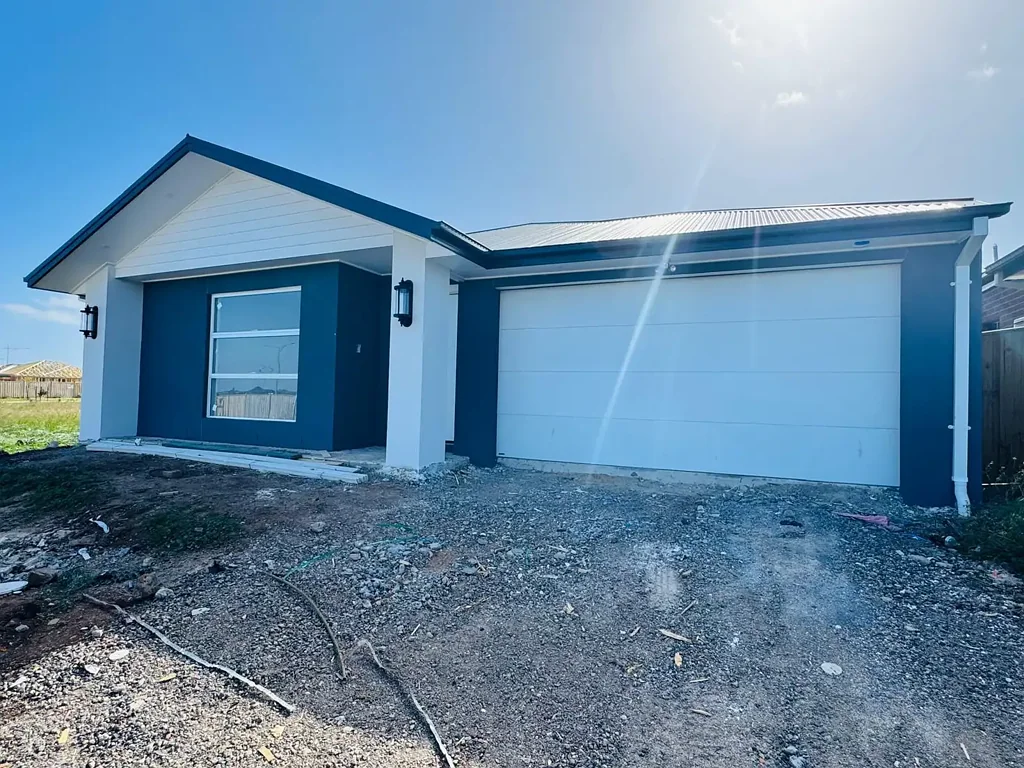 12 Lucknow Street, Mambourin, VIC 3024