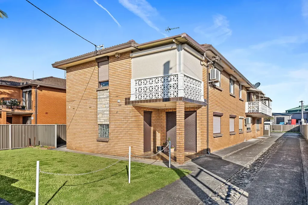 2/21 Kemblawarra Road, Warrawong, NSW 2502